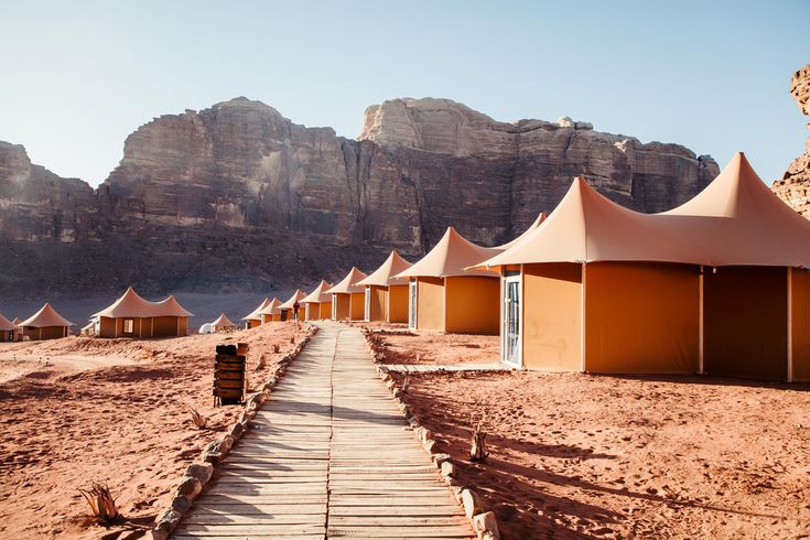 Berkemah di Gurun Wadi Rum: Pengalaman sekali seumur hidup